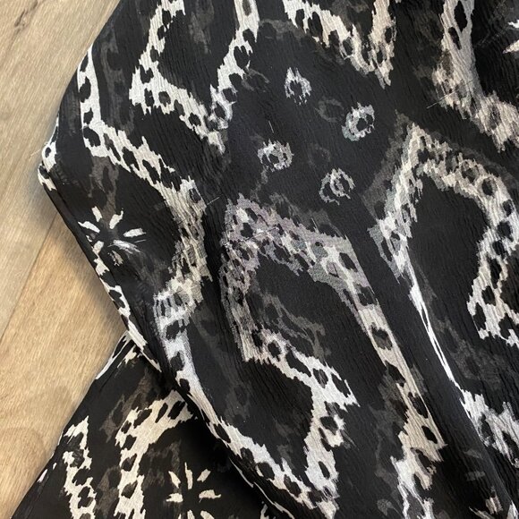 Nine West Patterned Long Sleeve Peasant Blouse Black White Size Medium - Picture 6 of 6